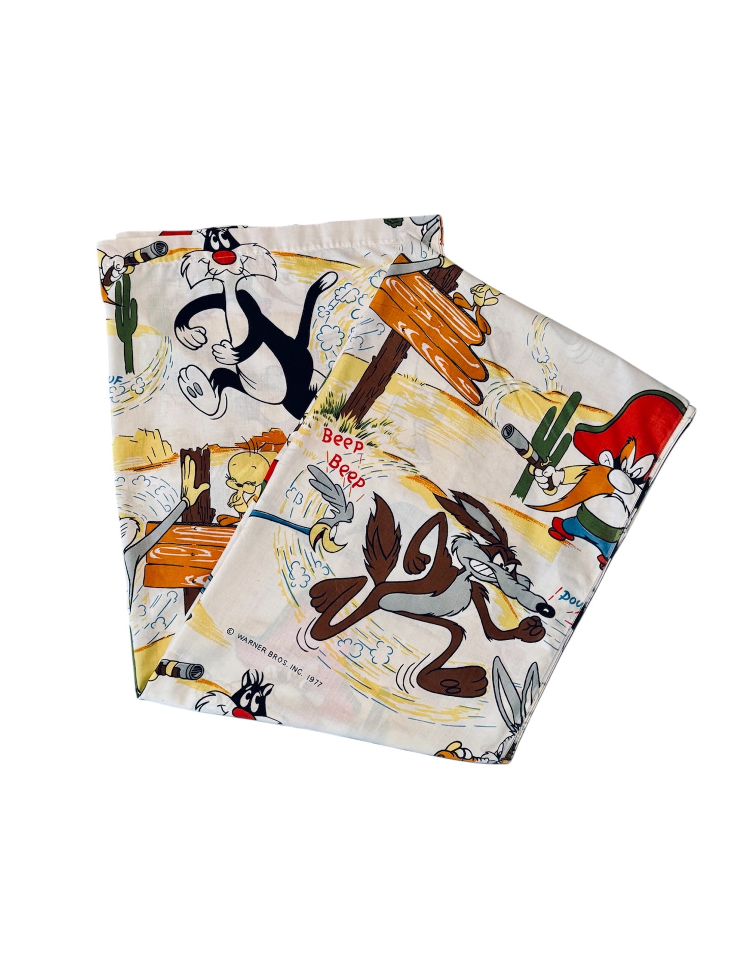 VTG 1977 Warner Bros. Inc Looney Tunes Flat Sheet Size: TWIN