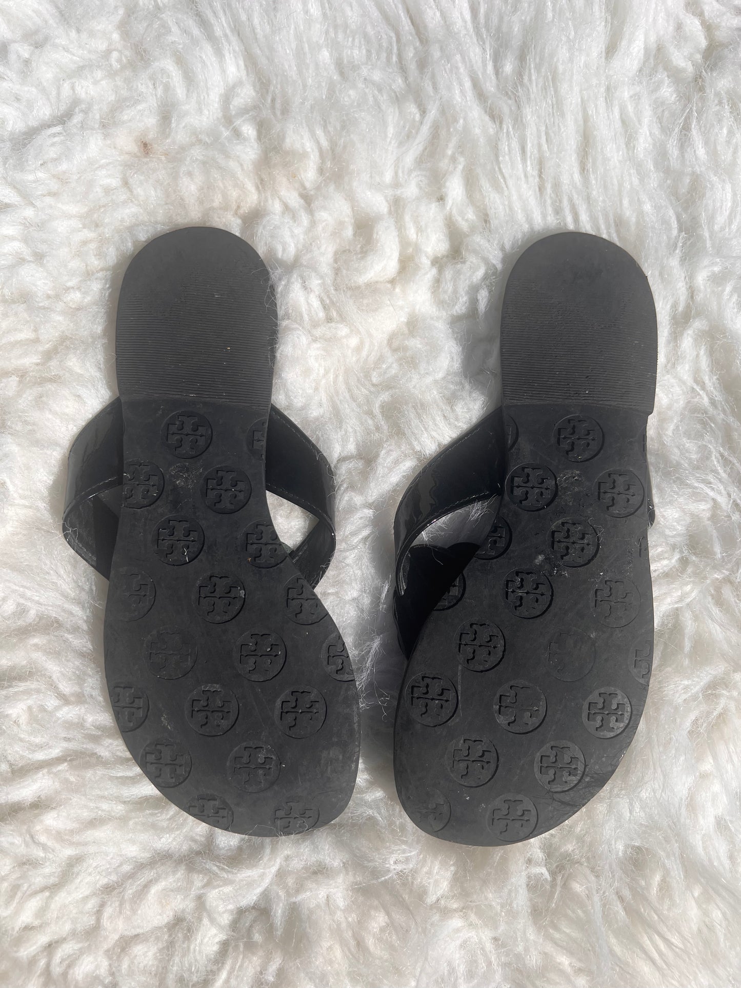 Tory Burch Breely Black Patent Gold Logo Flower Flip-Flops Sandals US 7