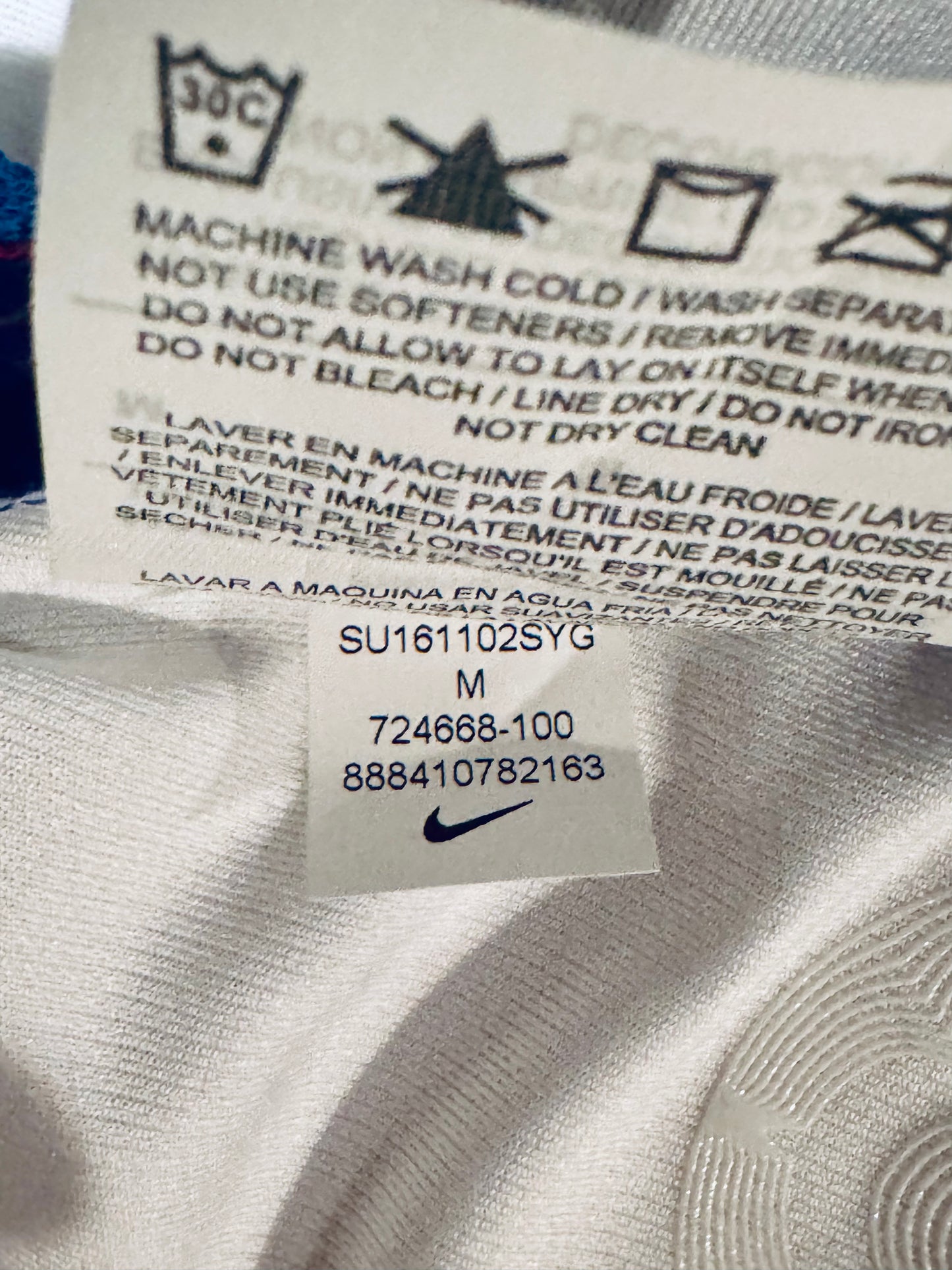 2016-18 England Women’s Nike Home National Football Jersey Size: M