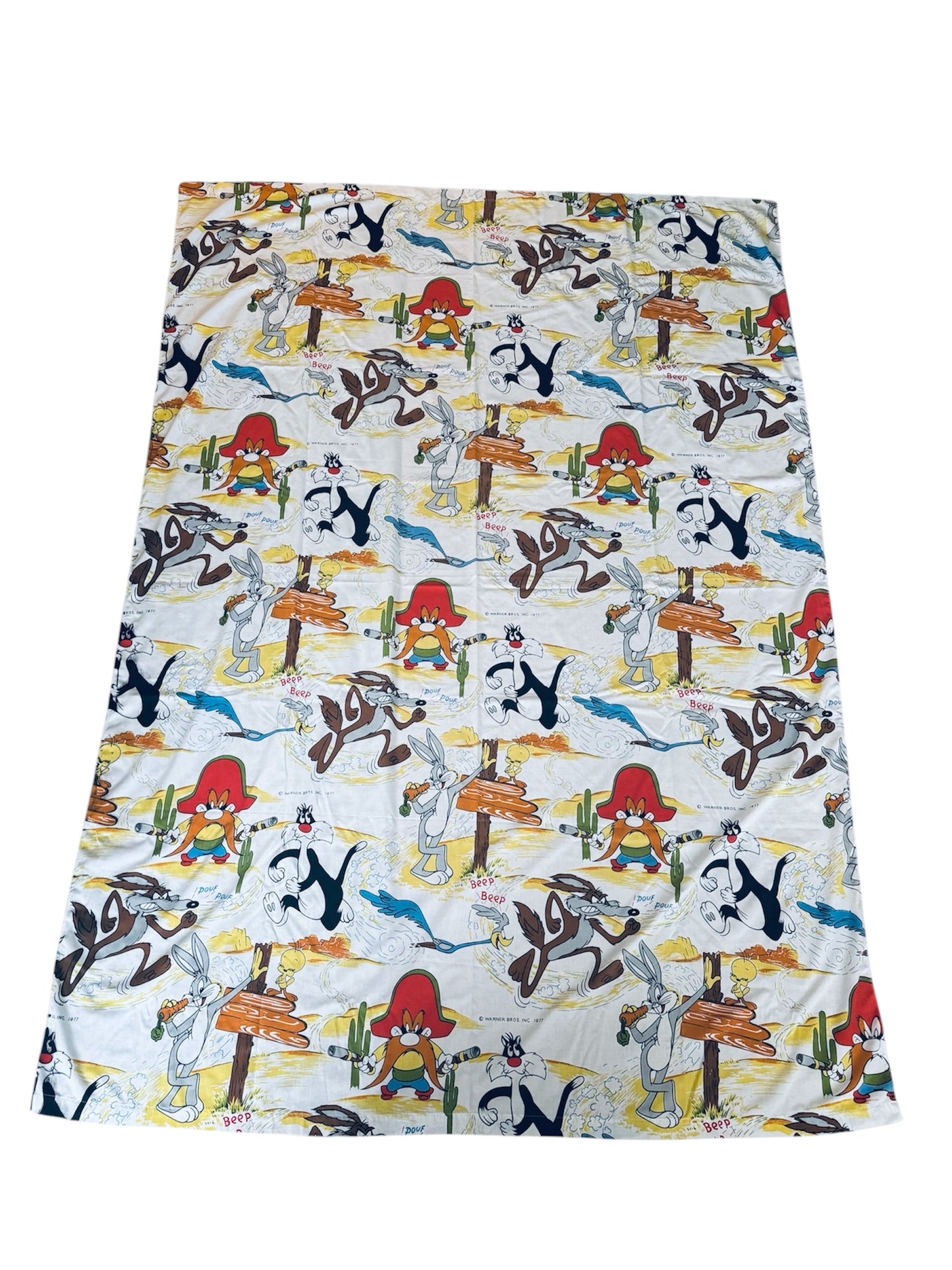 VTG 1977 Warner Bros. Inc Looney Tunes Flat Sheet Size: TWIN