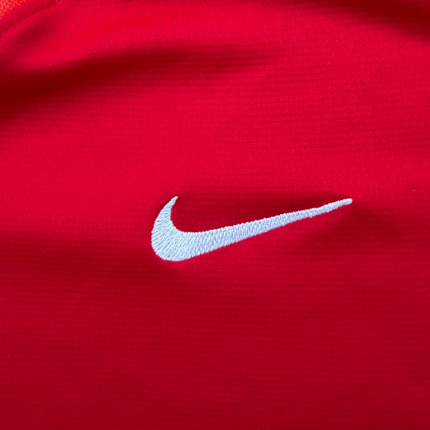 2019 Canada Women’s Nike Home National Soccer Jersey Size: XL