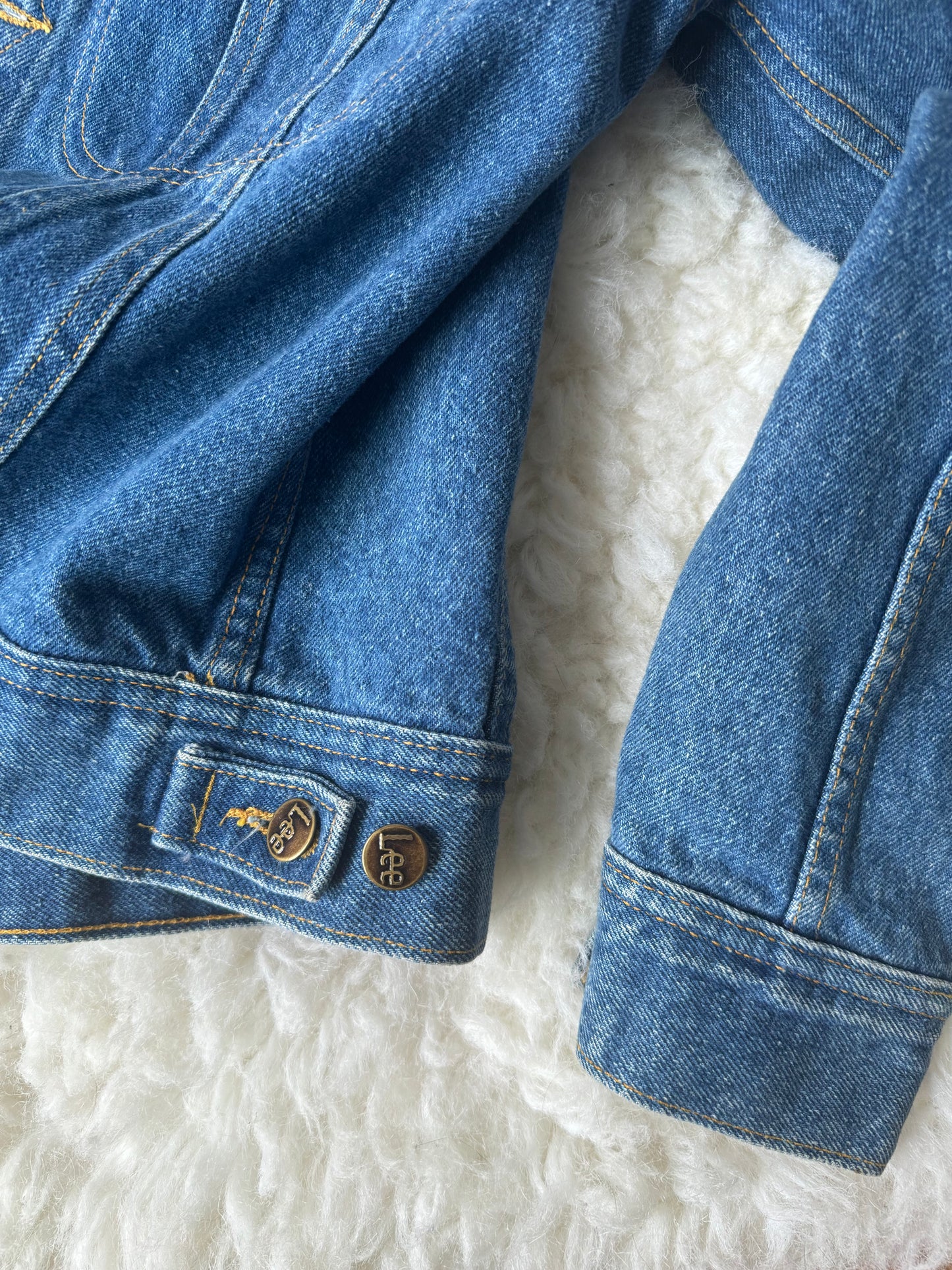 VTG Lee Riders Women's Denim Trucker Jacket Size: M