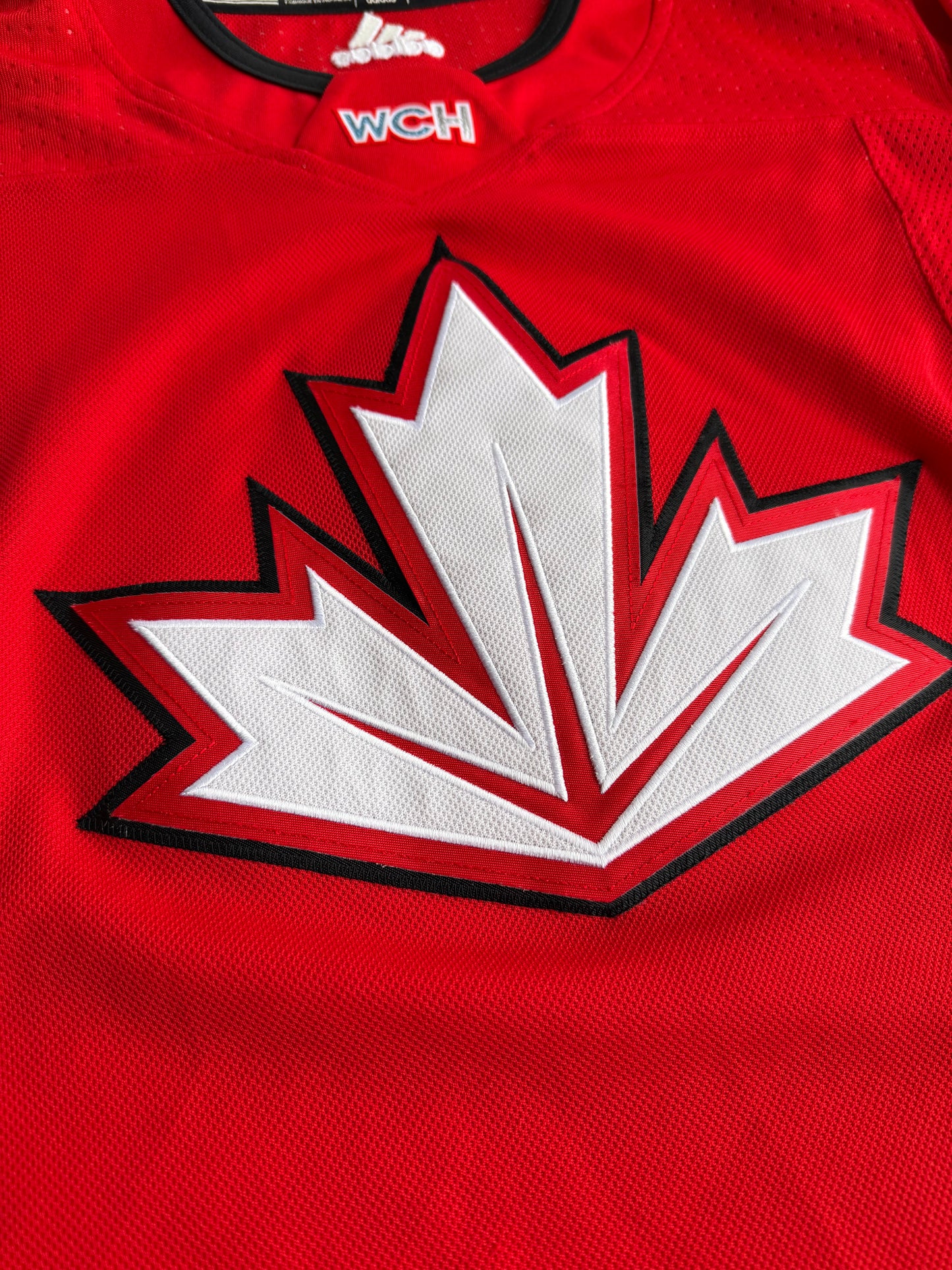 Team Canada WCH 2016 Adidas Hockey Fan Wear Slim Fit Jersey Size: M