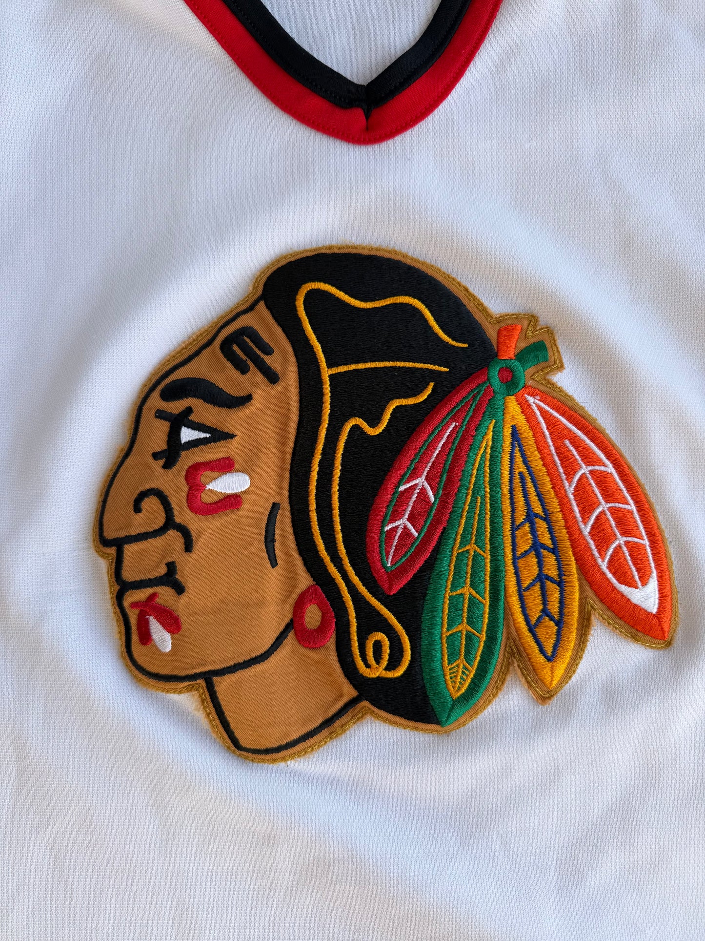 VTG Chicago Blackhawks NHL CCM Away Jersey Youth Size: L/XL