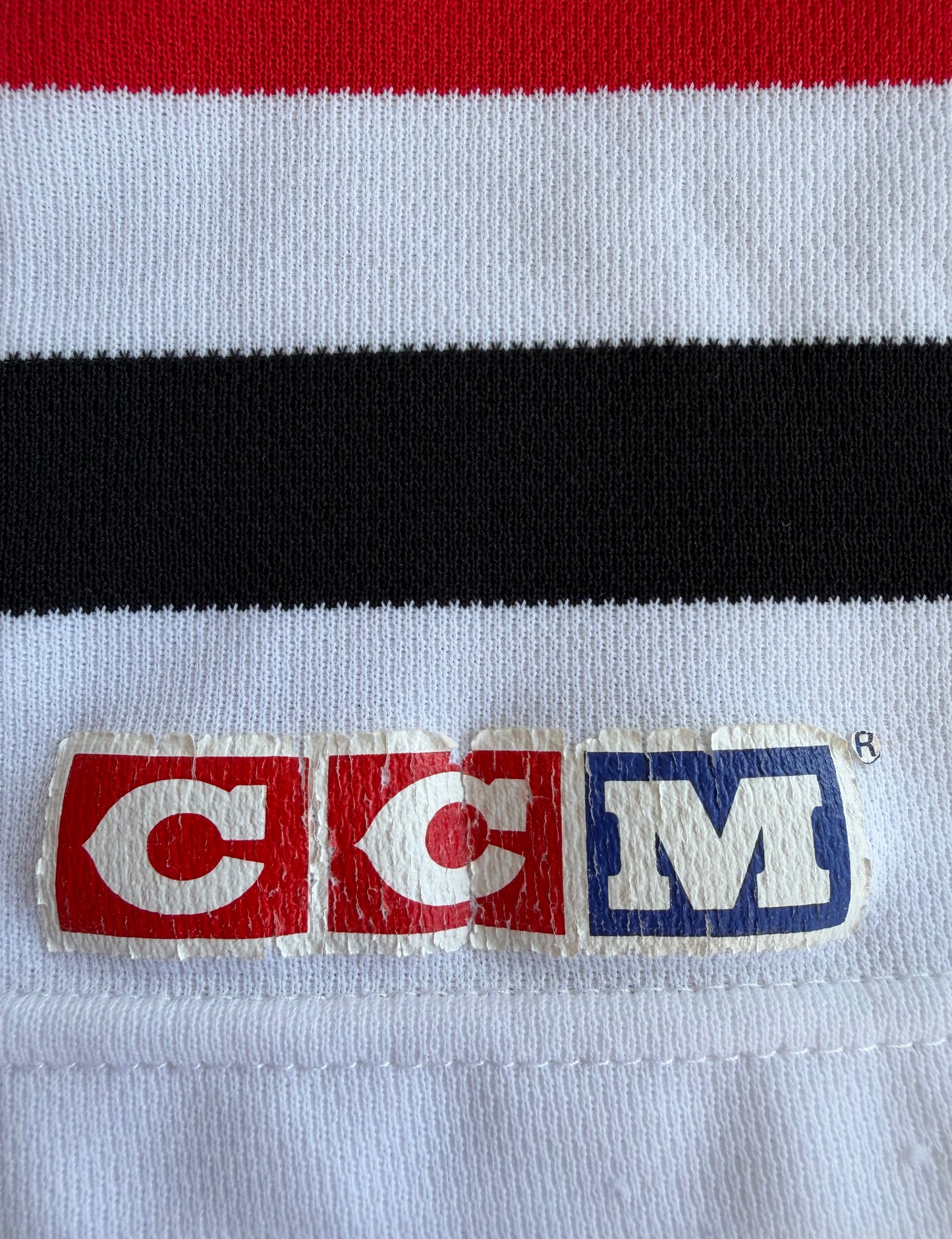 VTG Chicago Blackhawks NHL CCM Away Jersey Youth Size: L/XL