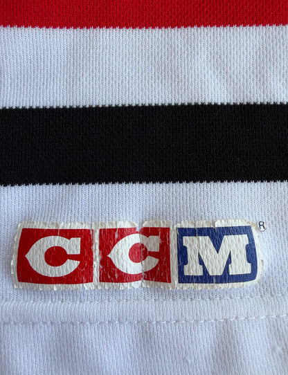 VTG Chicago Blackhawks NHL CCM Away Jersey Youth Size: L/XL