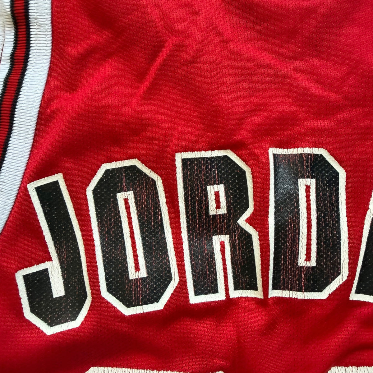 VTG Champion Chicago Bulls Michael Jordan #23 NBA Red Retro Jersey Size: 40