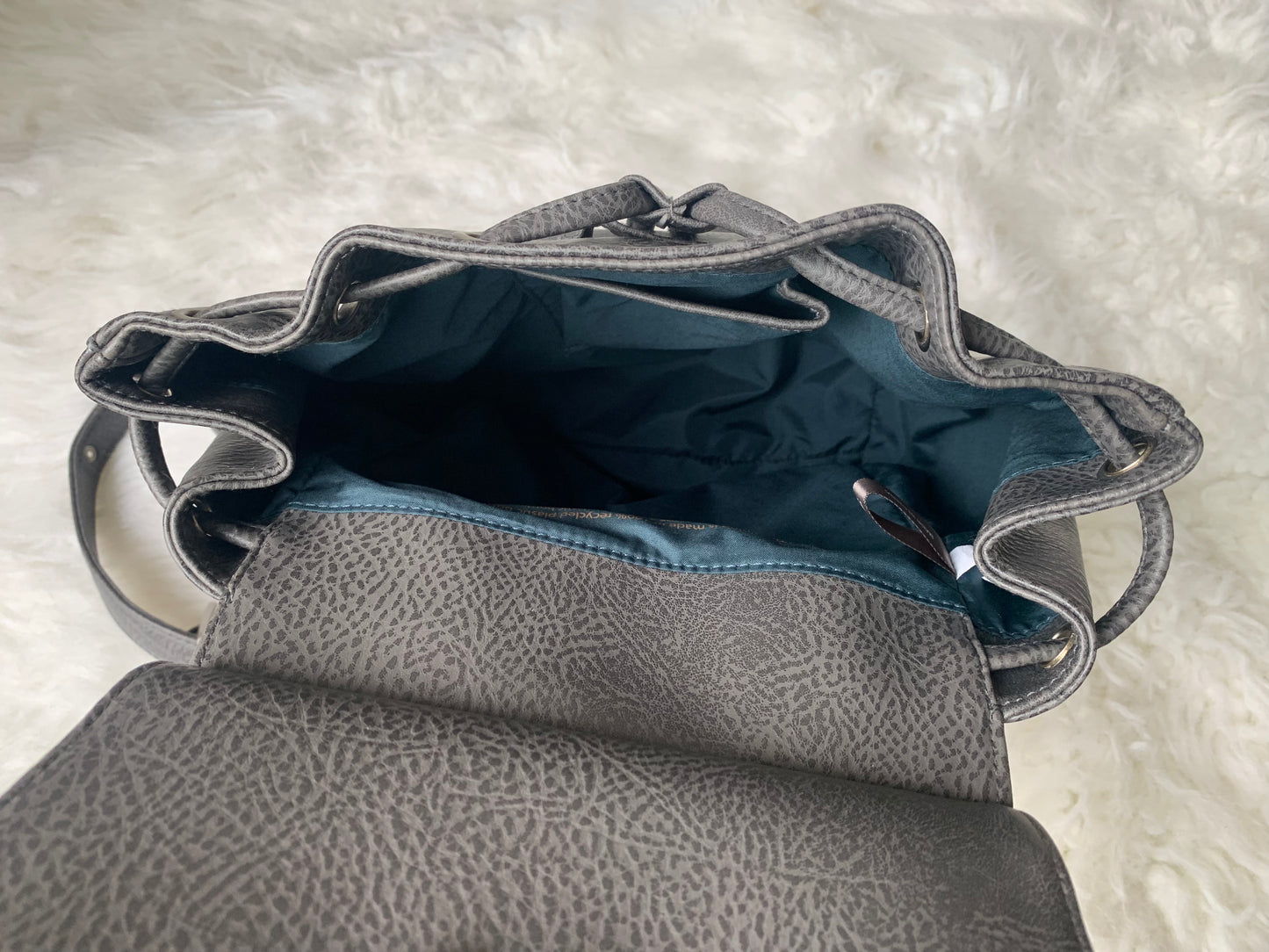 Matt & Nat Backpack Mumbai Vegan PVC Grey Backpack