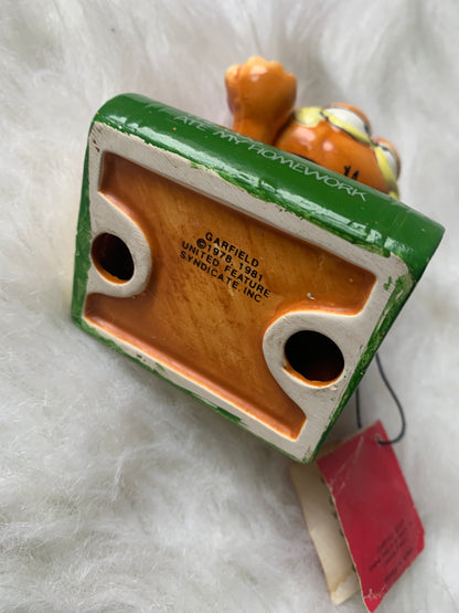 VTG 1981 Enesco Garfield Ceramic Figure “The Dog Ate My Homework” Figurine With Tag