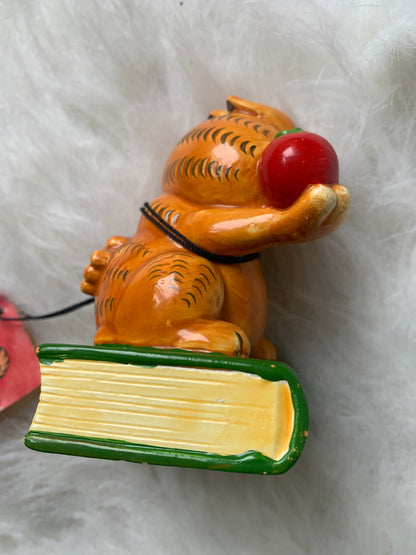 VTG 1981 Enesco Garfield Ceramic Figure “The Dog Ate My Homework” Figurine With Tag