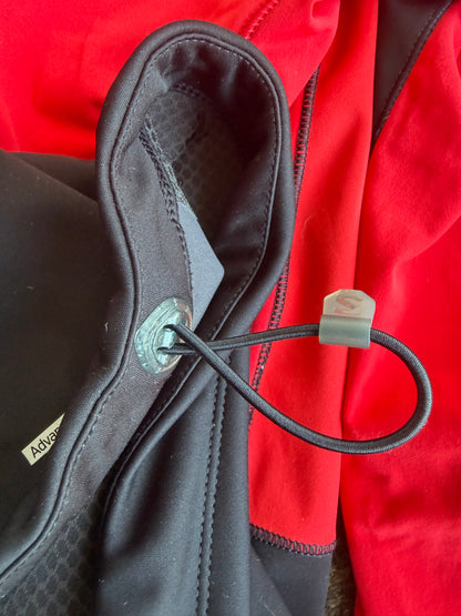Salomon Men’s Red & Black Performance Athletic Softshell Jacket Size: S