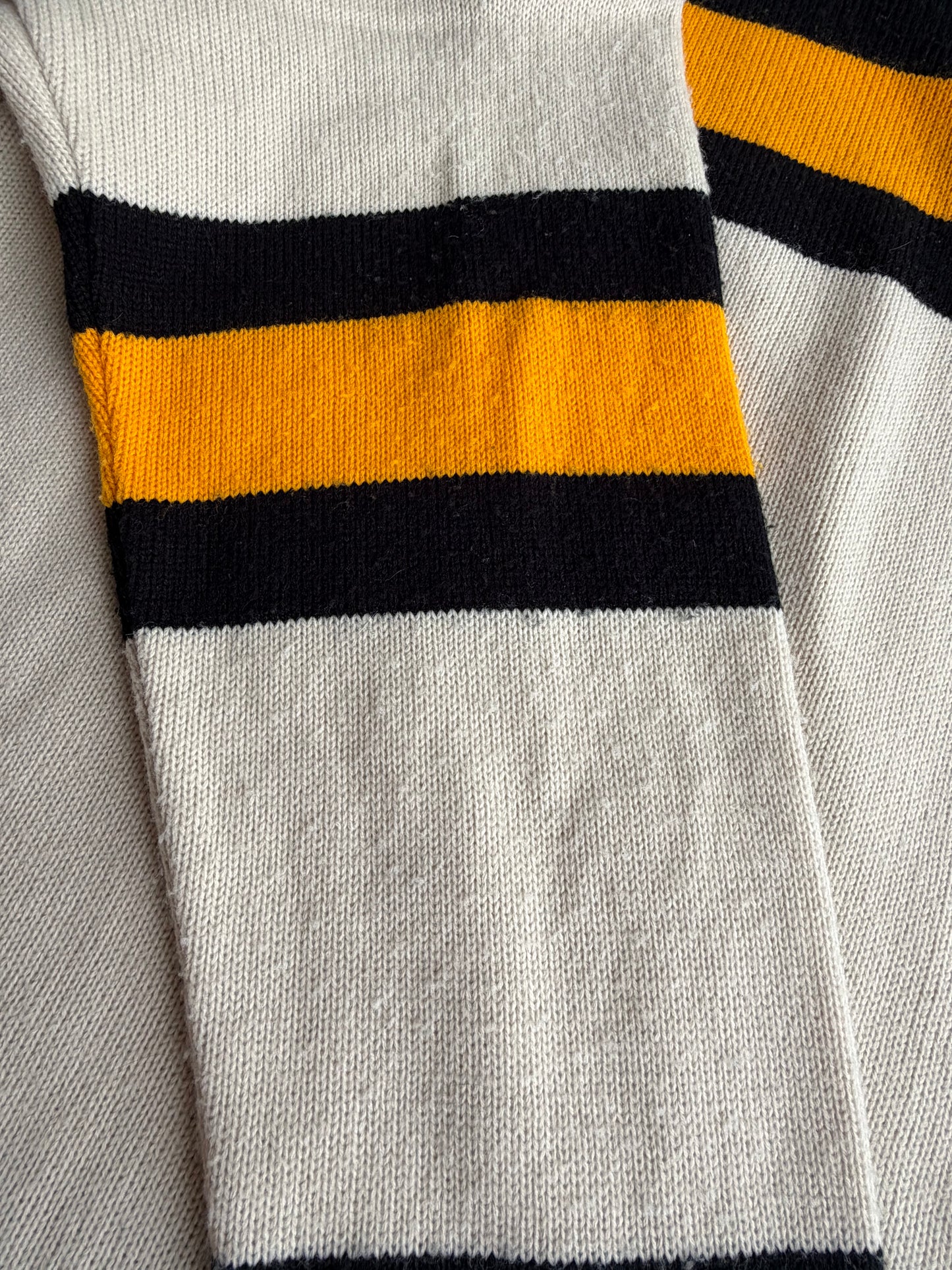 Boston Bruins Vintage Hockey CCM Heritage Kint Sweater Size: XL
