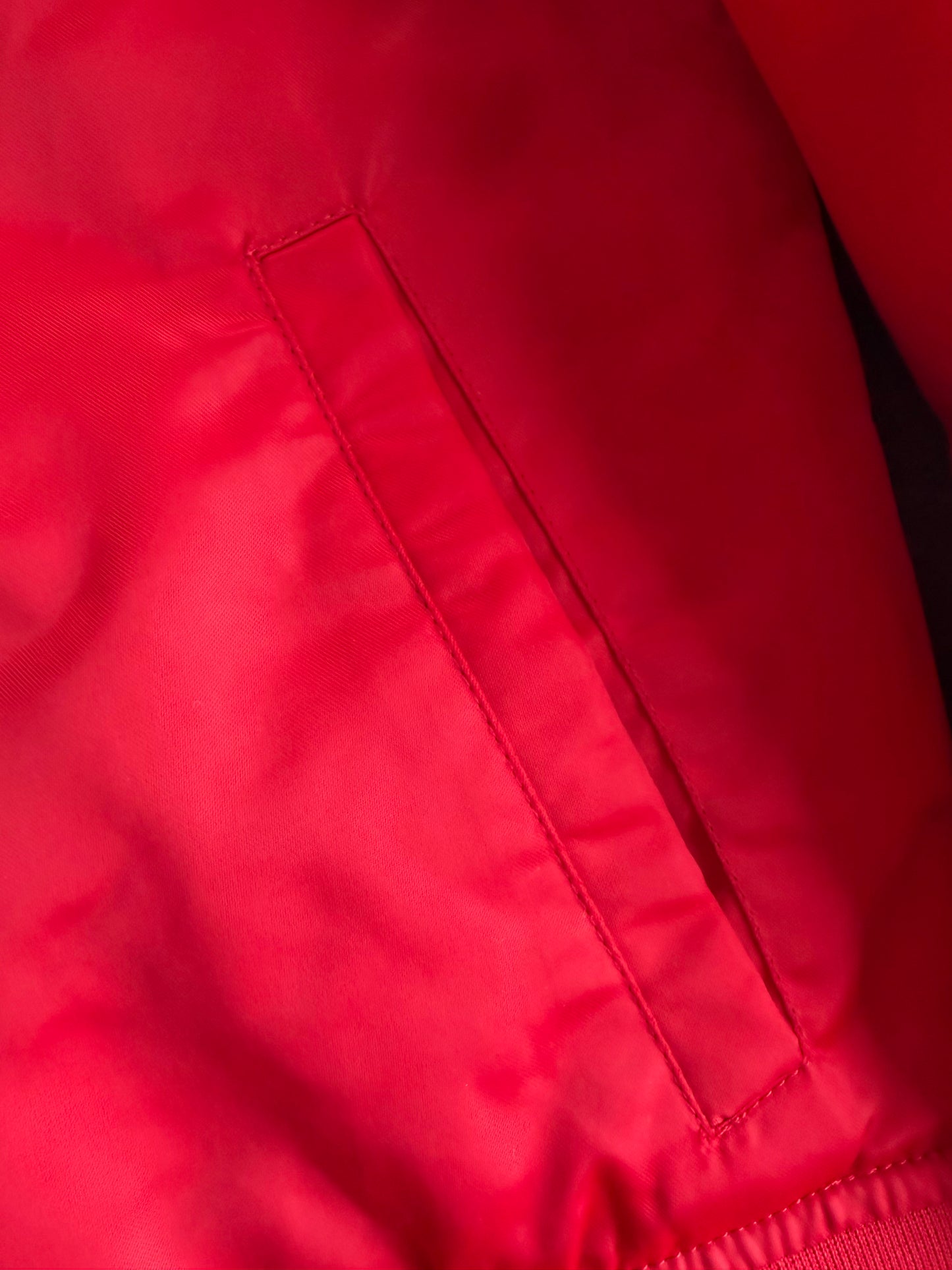 Chicago Bulls Pro Standard Women's Red Satin Bomber Jacket Size: XS