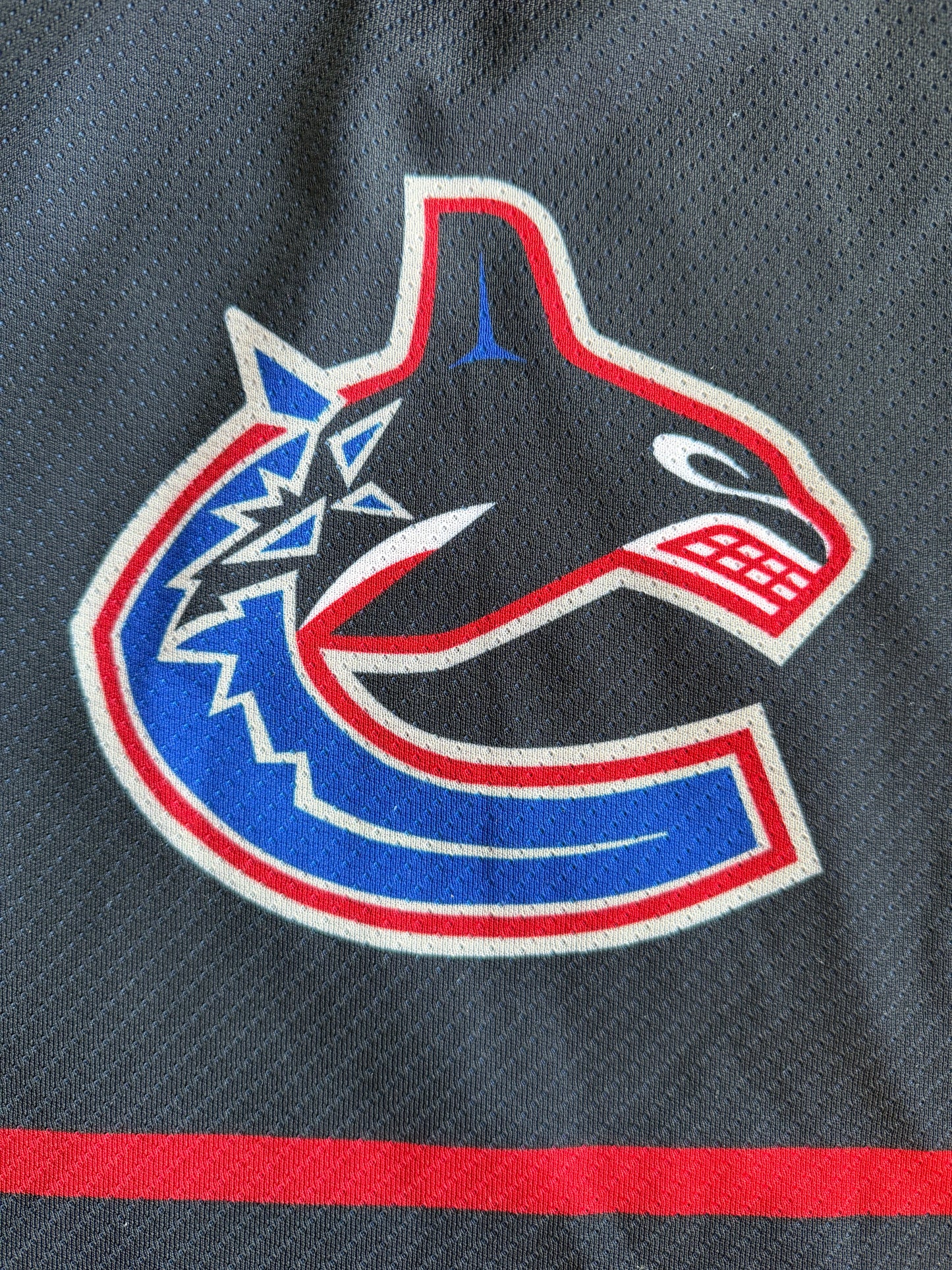 VTG Vancouver Canucks NHL CCM Hockey Jersey Child Size: OS