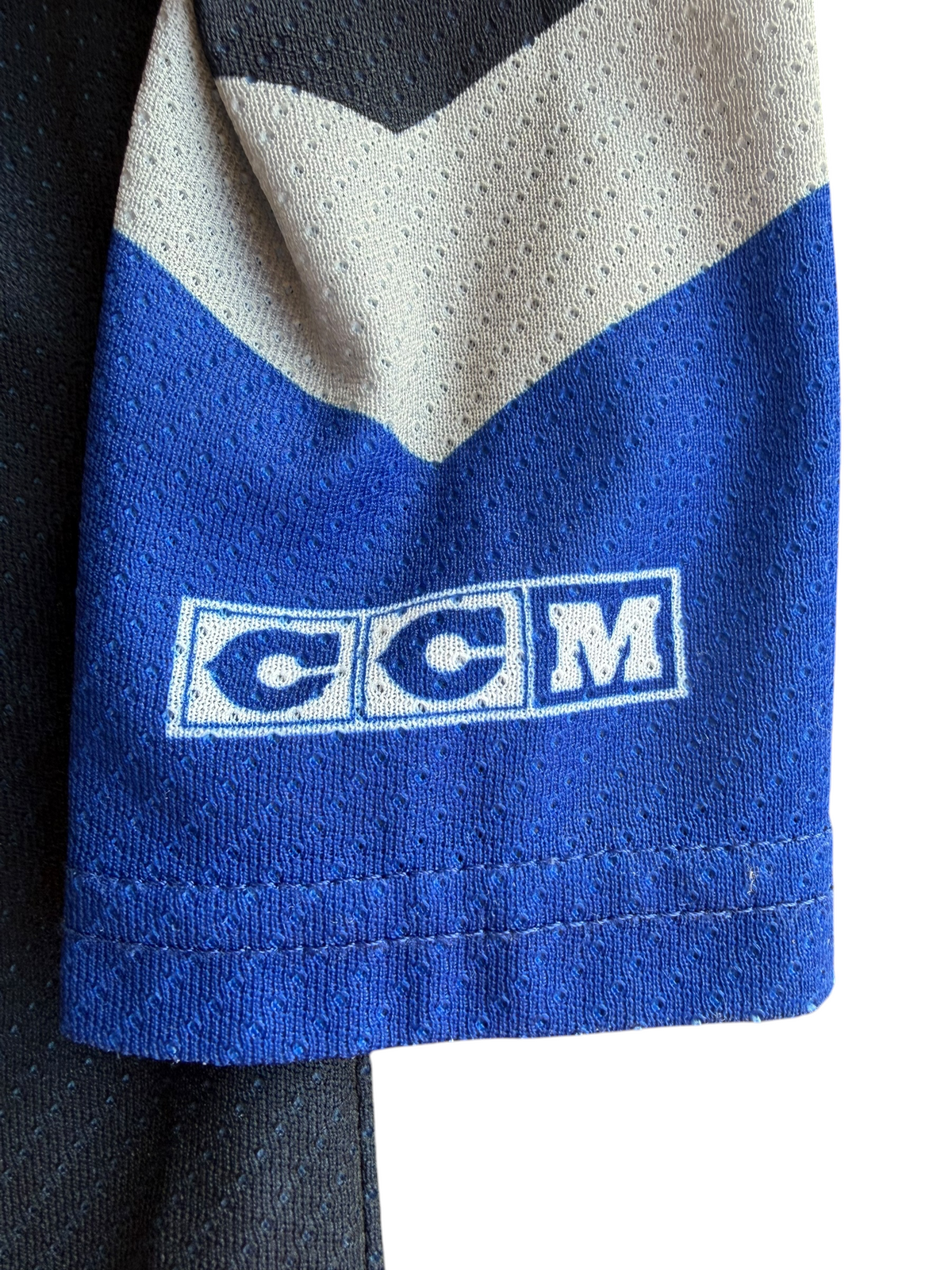 VTG Vancouver Canucks NHL CCM Hockey Jersey Child Size: OS