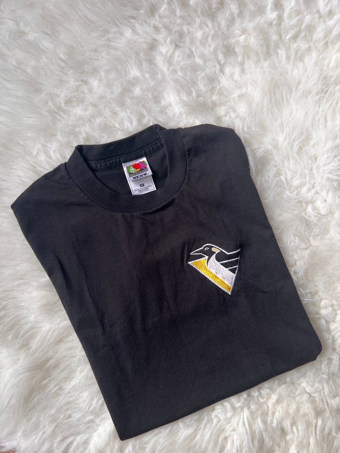 VTG Y2K Pittsburgh Penguins NHL FOTL Single Stitch with Stitched Logo Size: S