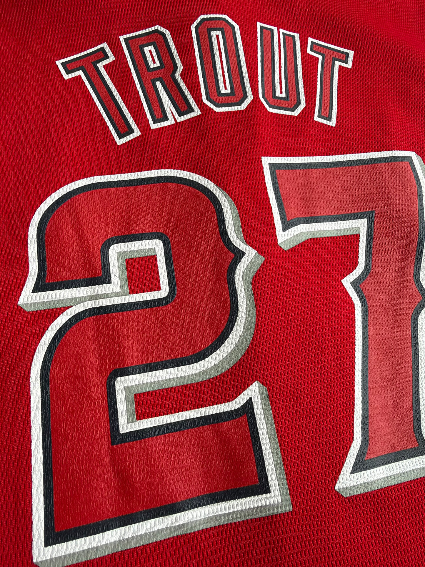 Los Angeles Angels Mike Trout #27 Majestic Youth Red Jersey Size: XL (18/20)
