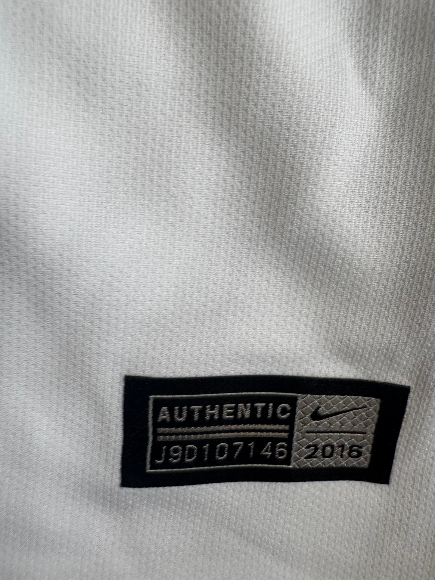 2016-18 England Women’s Nike Home National Football Jersey Size: M