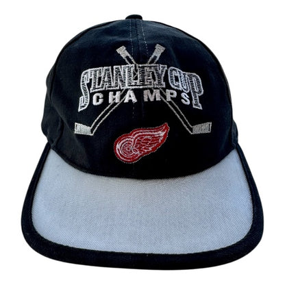VTG Detroit Red Wings 1998 Stanley Cup Champs NHL Starter Adjustable Hat Cap