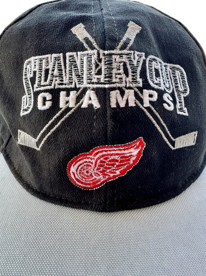 VTG Detroit Red Wings 1998 Stanley Cup Champs NHL Starter Adjustable Hat Cap