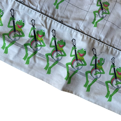 VTG 1980 The Muppets Kermit the Frog Playing Banjo Flat Sheet Size: TWIN