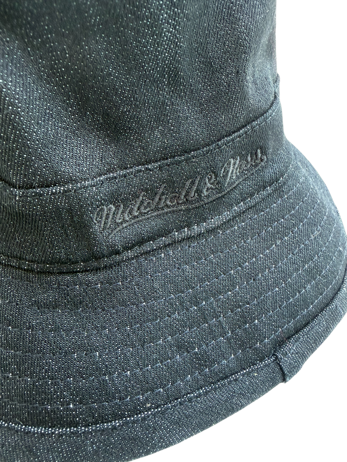 Mitchell & Ness Vancouver Grizzlies Hardwood NBA Classics Denim Bucket Hat S/M
